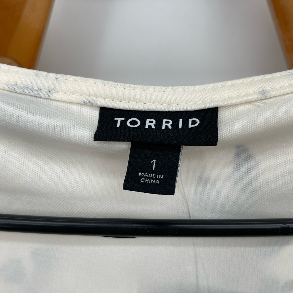 Torrid Cream and Black Floral Maxi Dress - Picture 6 of 13